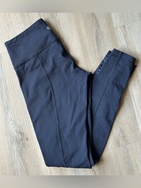 Lululemon Women’s Black Ruffled Detail Leggings